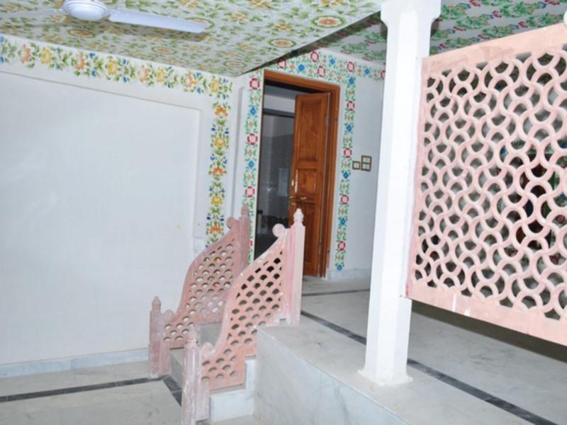 Hotel Suroth Mahal Luhāru Екстериор снимка